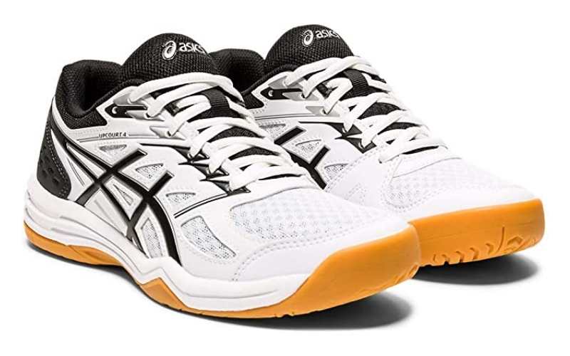 Front side view of ASICS Women's Upcourt 4 Court Shoes. Image credit: Amazon