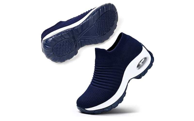Side and heel view of STQ Slip-On Breathe Mesh Walking Shoes. Image credit: Amazon