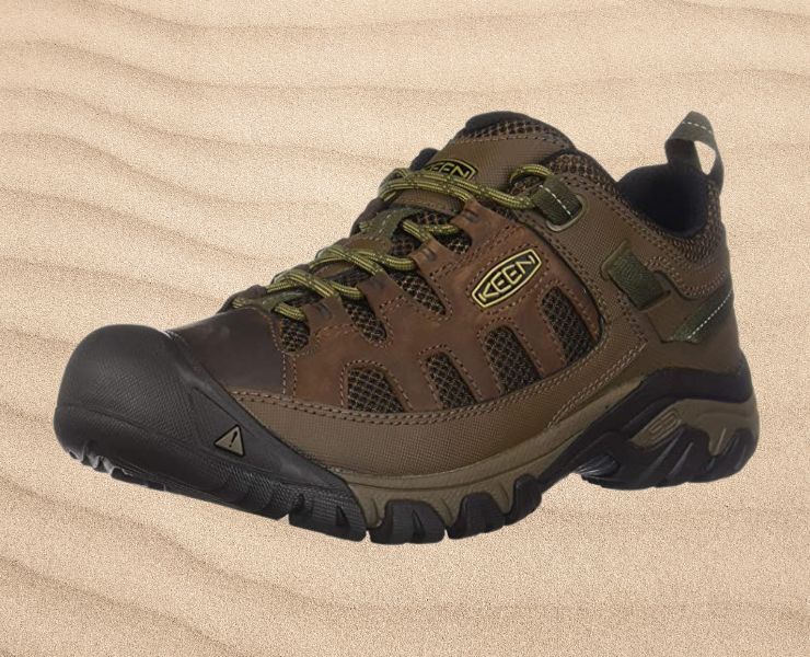 Side view of KEEN Men's Targhee Vent Hiking Shoes on the sand