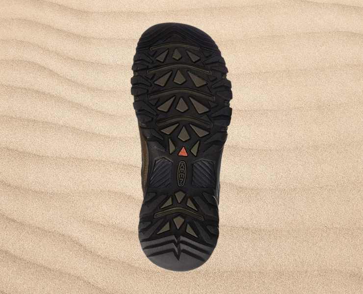 Sole View of KEEN Men's Targhee Vent Shoe on the sand